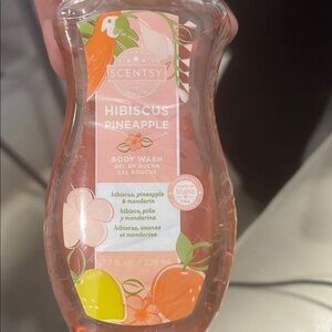 New! Scentsy Hibiscus Pineapple Body Wash